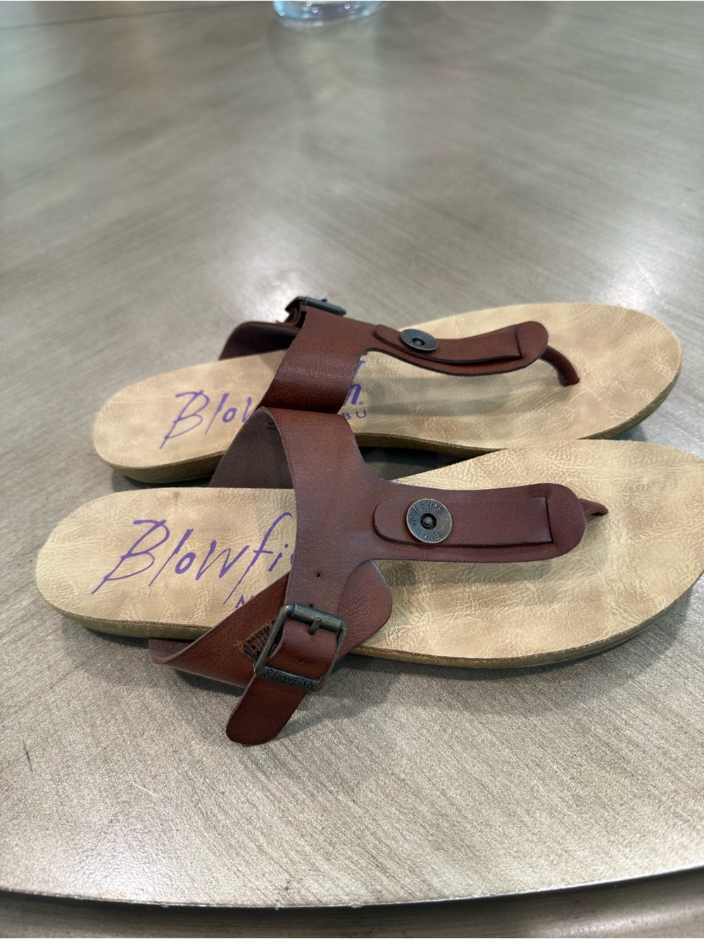 Blowfish Malibu Greco T-Strap Size 8. 5 Thong  Style Flip Flop Bohemian Style